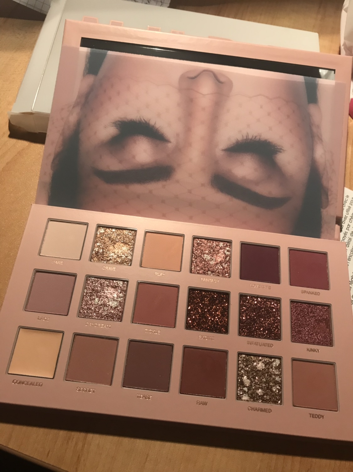 Huda Beauty沙漠盘