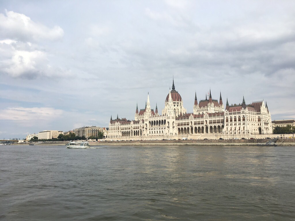https://s3-eu-west-1.amazonaws.com/prod-treasure-image/file0_nkAcZdAwUuot.jpg