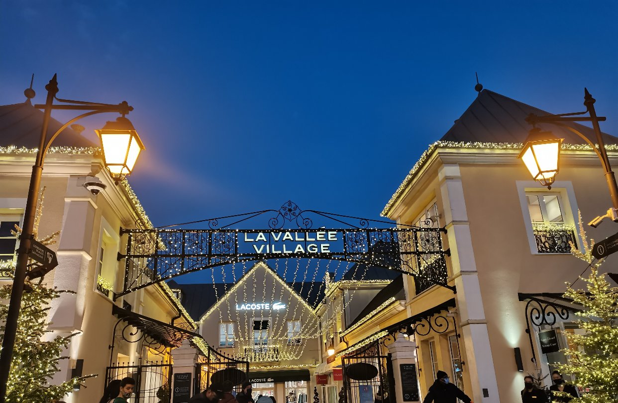 夜游河谷