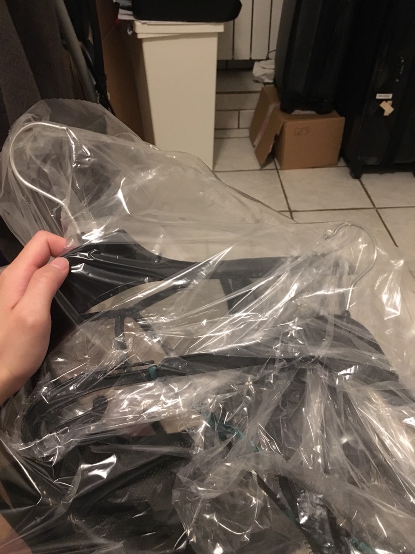 买衣服送衣架