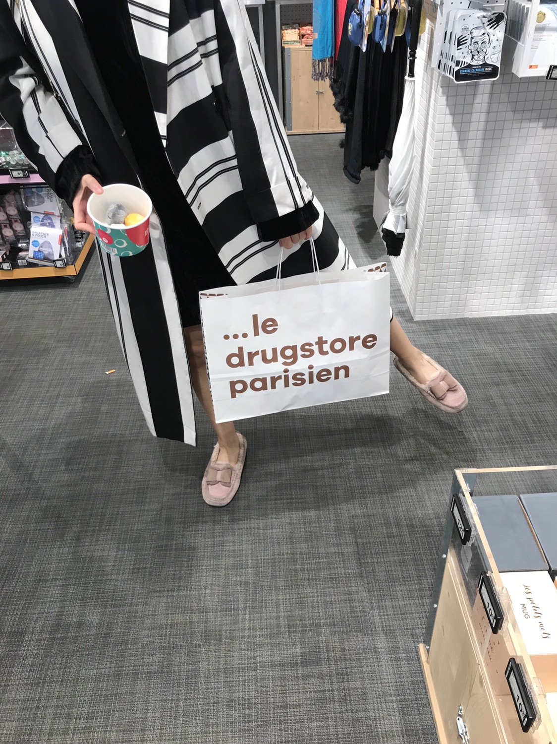 https://s3-eu-west-1.amazonaws.com/prod-treasure-image/file1_taNesbncqFIB.jpg