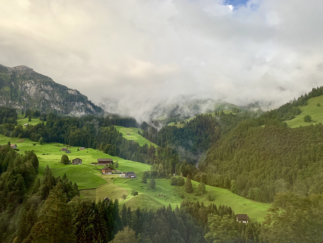 https://s3-eu-west-1.amazonaws.com/prod-treasure-image/file5_caGwJIHiDgHK.jpg