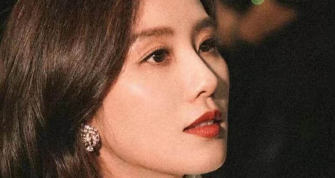 仿女神妆— 让我们准备好演大女主吧！大气明艳的中式妆陪你过年