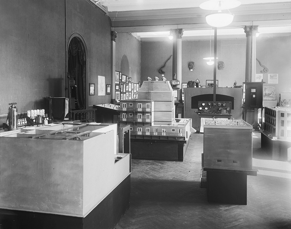 The ornaments back in 1924. Photo: 1924 (Fire Brigade Exhibition).