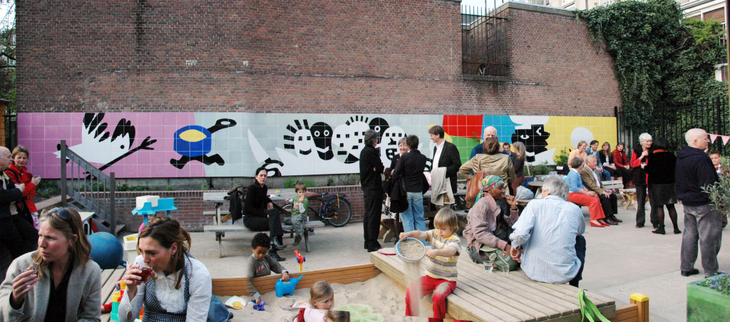 Het tegeltableau voor het Kinderkookcafé in het Vondelpark (2007) 