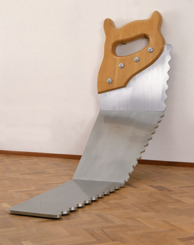 Claes Oldenburg, 'Saw (Hard Version II)', 1971, aluminium, hout, verf, ca. 240 x 136 x 267 cm, Stedelijk Museum Amsterdam. © Claes Oldenburg and Coosje van Bruggen, 2005