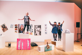 Expositie van inzendingen tijdens het ARTOBERFEST