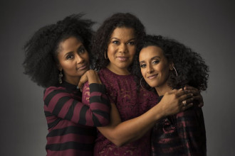 De makers van Dipsaus: Ebissé Rouw, Anousha Nzume en Mariam El Maslouhi