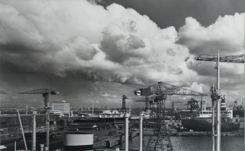 Marinus Boezem, Signing the Sky above the port of Amsterdam by an Aeroplane, 1969, courtesy the artist.