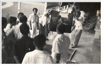 Sukarno with several artists discuss about Trubus’s Painting in Merdeka Palace, Jakarta, 1950s. Documentation of Dullah Museum.