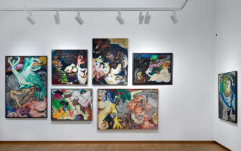 Zaalopname ‘Pinball Wizard: The Work and Life of Jacqueline de Jong’, 2019, Stedelijk Museum Amsterdam. Foto: Gert Jan van Rooij.
