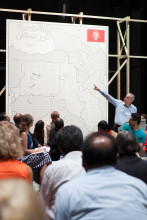 Jonas Staal, ‘New World Summit – Brussels’, 2014, courtesy de kunstenaar in samenwerking met UNPO, et al. Foto: Ernie Buts