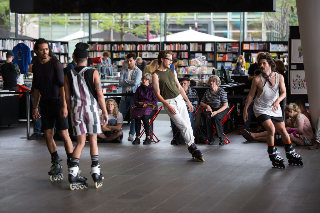 Figure 2. Alex Baczynski-Jenkins, “Us Swerve” (2014). Performance view, Stedelijk Museum, Amsterdam, 2019. Originally commissioned and produced by Basel Liste. Co-produced in Amsterdam by Julidans & Stedelijk Museum. Photo: Maarten Nauw.