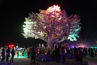6. GAZM and Studio Drift, Tree of Ténéré at Burning Man, prototype (2017), steel, hand modelled epoxy, paint, rubber, LEDs, electronics, collection GAZM