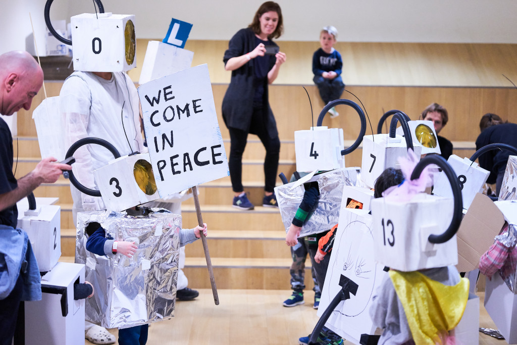 children dressed up as astronauts during RABO family day, Workshop Expedition Planet Art by Maarten Bel