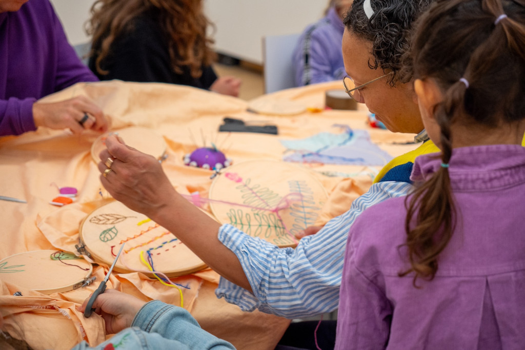 foto van workshop freestyle borduren