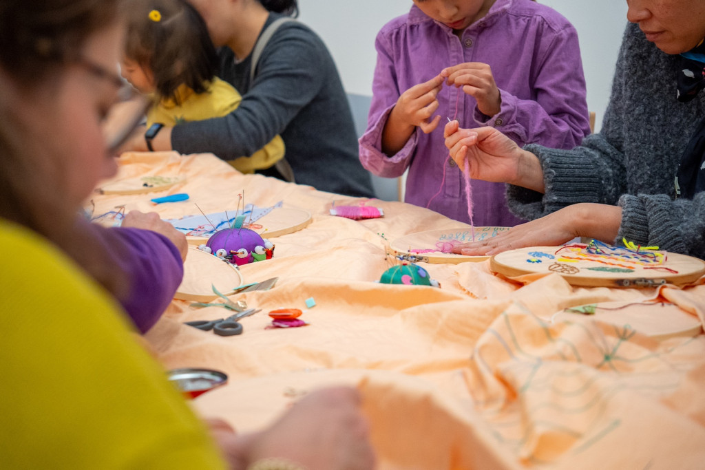 foto van workshop freestyle borduren