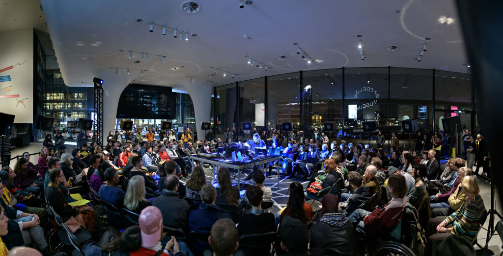 Fedde ten Berge at Sonic Acts 2019, Stedelijk Museum Amsterdam. Foto by Pieter Kers