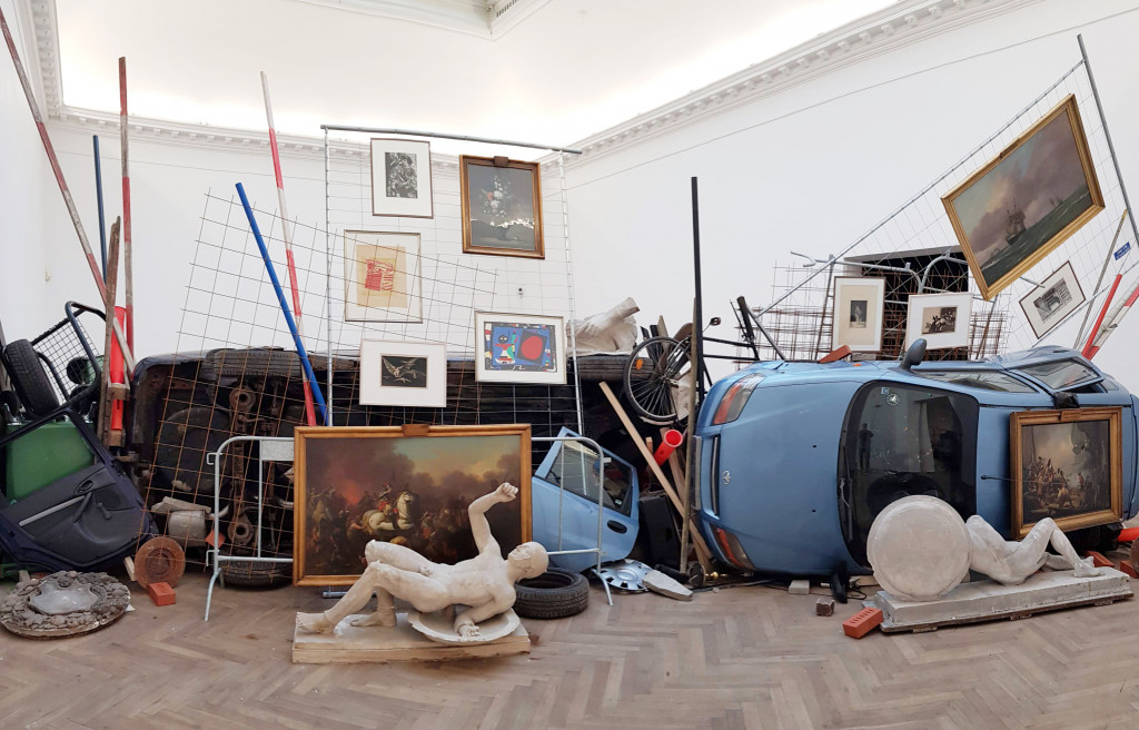 Ahmet Öğüt, Bakunin’s Barricade, 2015/2017. Installation view Kunsthal Charlottenborg, 2017. Photo Vignola Gregorio.