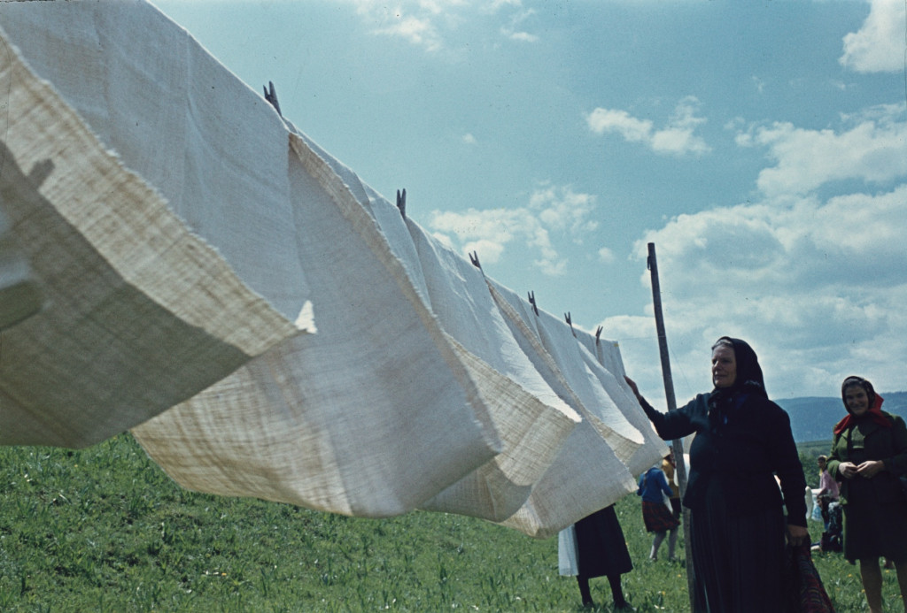foto van kleding dat aan de waslijn hangt