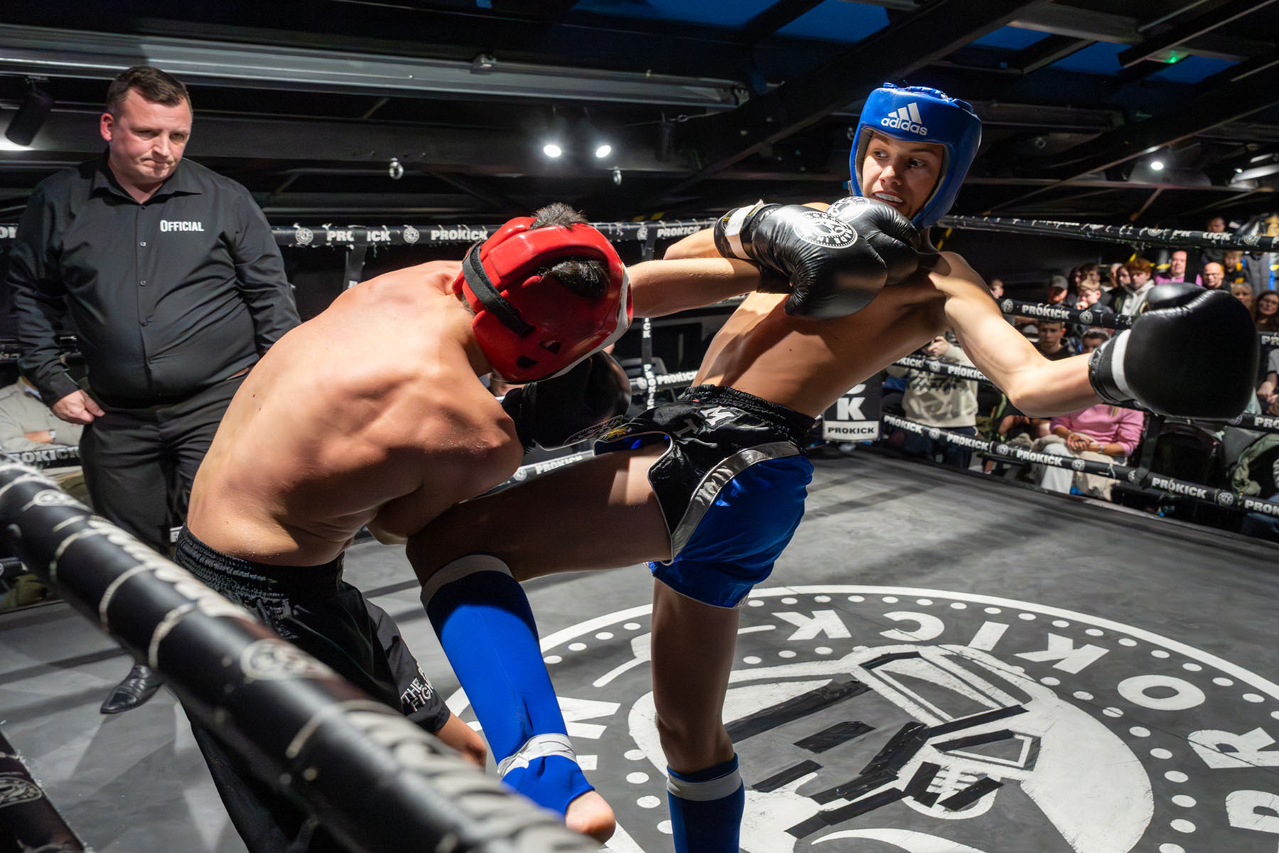 Good long Knee strike from Redouan El Aouad against Rueben Graham