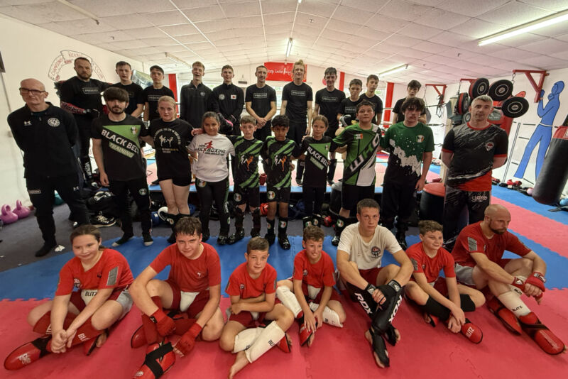 On Sunday morning, 11 participants aged 10 to 39 joined an exciting kickboxing sparring session in Larne. Led by Coaches Billy Murray and Louis Easdale, the group practiced a mix of low and high kicks, staying sharp and energised throughout