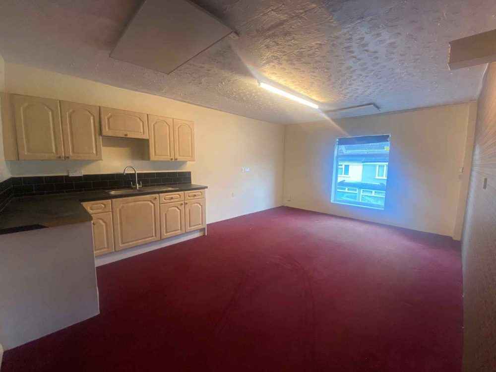 Main Street, Huthwaite NG17 2LD