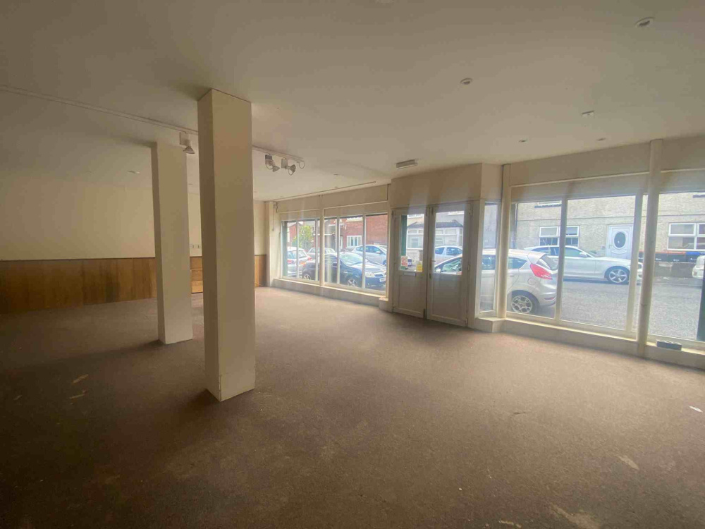 Main Street, Huthwaite NG17 2LD