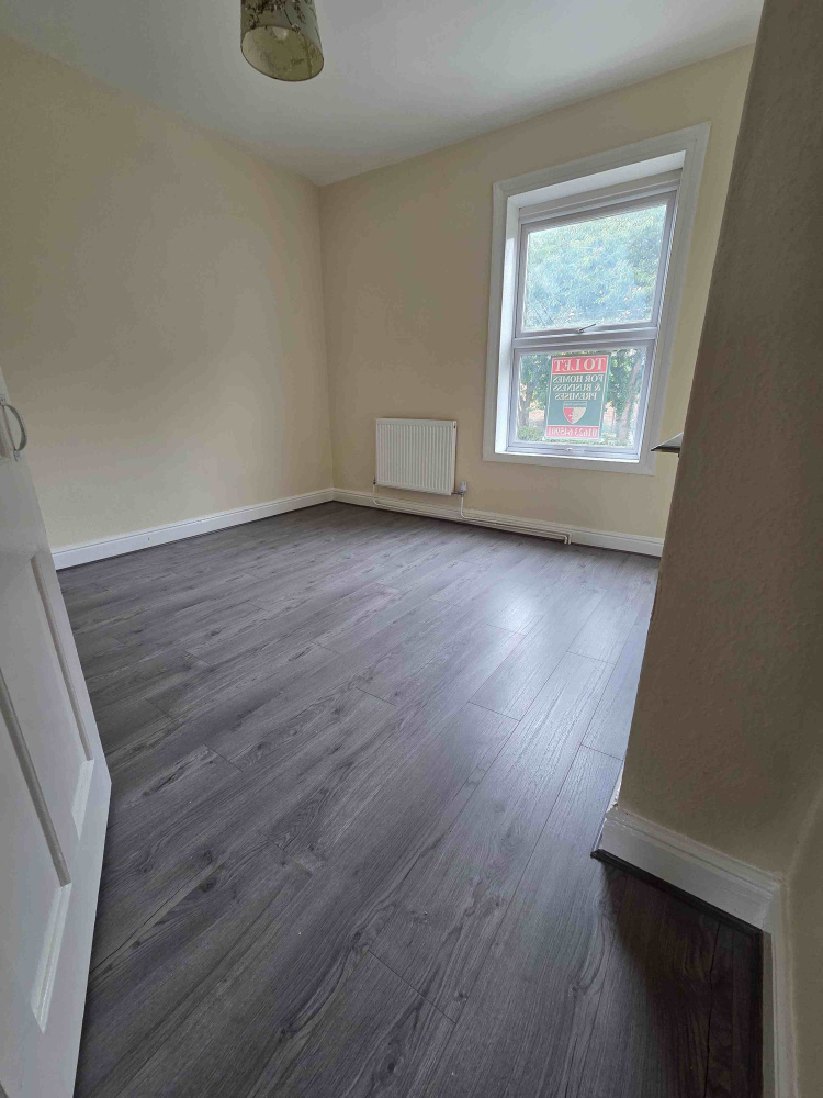 Central Drive, NG20 8BE