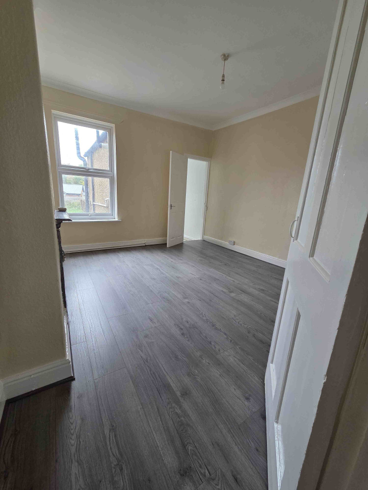 Central Drive, NG20 8BE