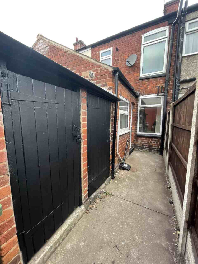 Howard Road. Mansfield. NG19 6AX