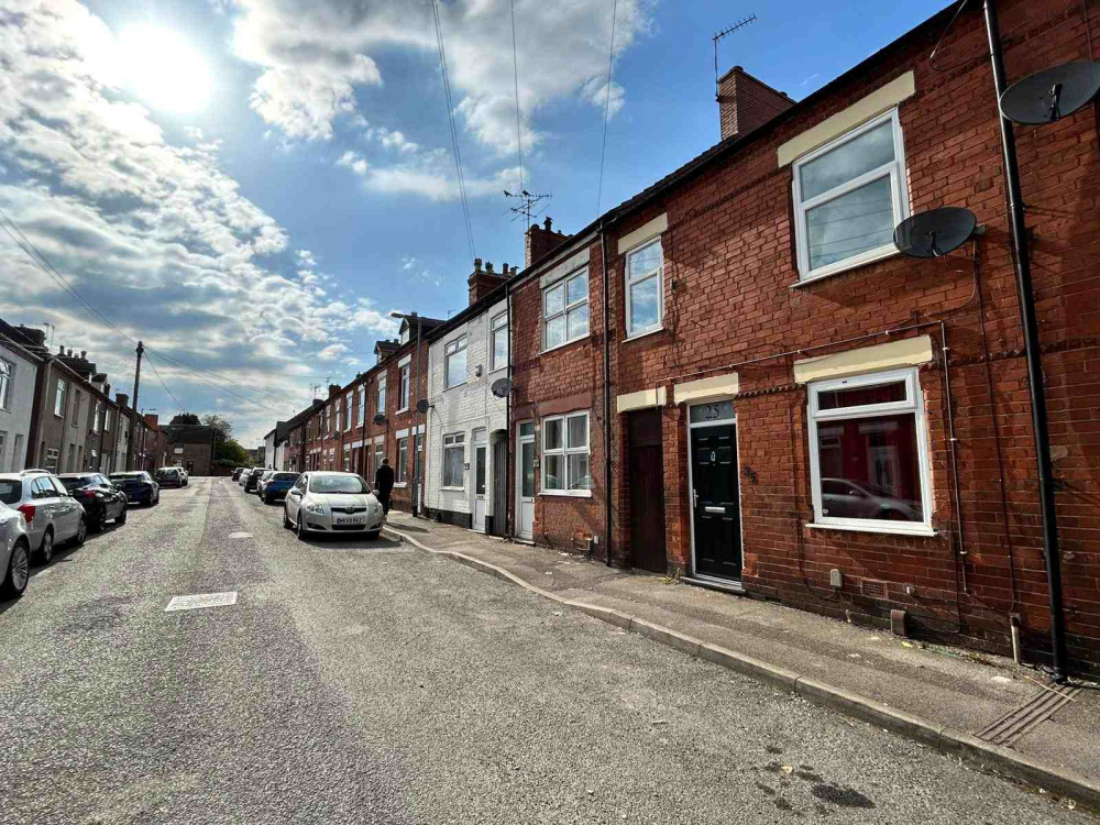 Sherwood Road, NG17 1GU
