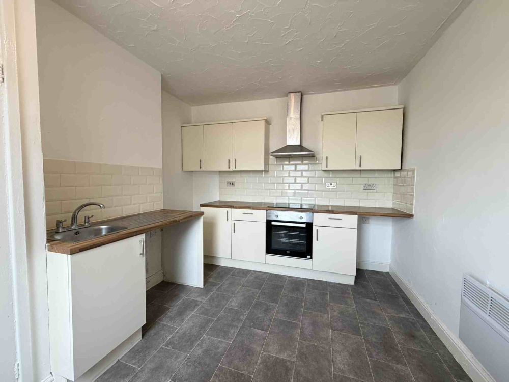 b, West Hill Drive, NG18 1PJ