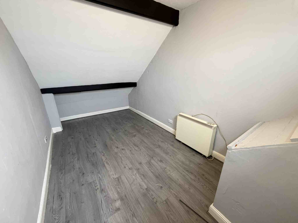 b, West Hill Drive, NG18 1PJ