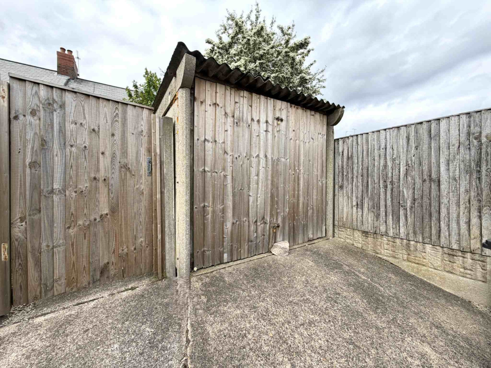 Devonshire Street, NG19 8SU