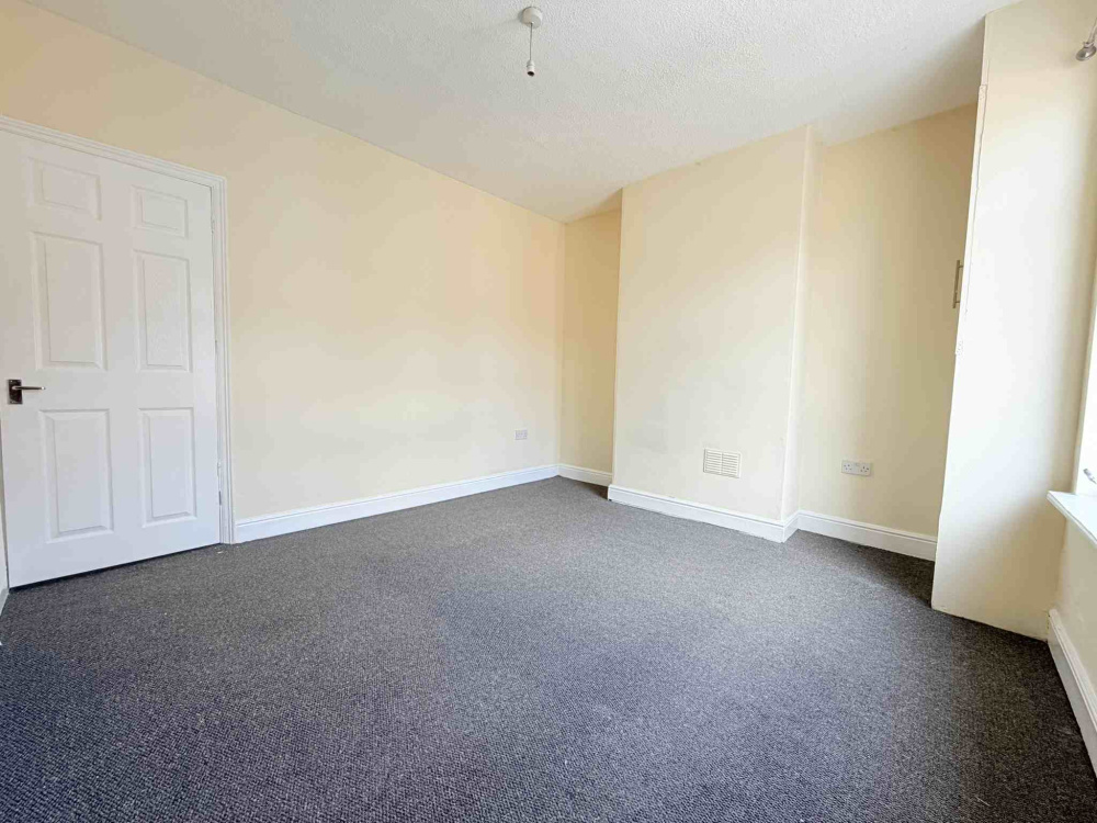 Cromwell Street, NG18 2SG