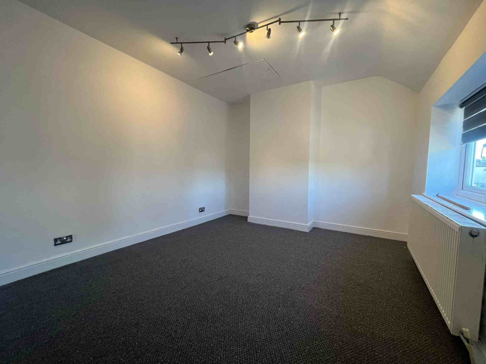 Allens Cottages, S80 1QU