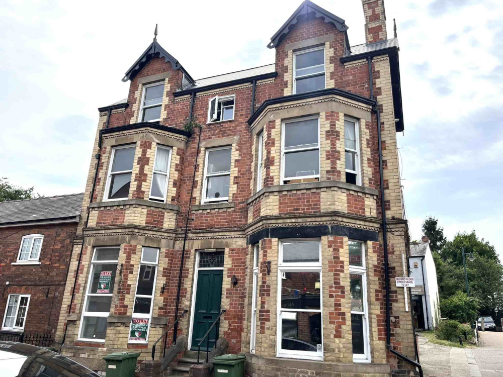 High Street, Edwinstowe