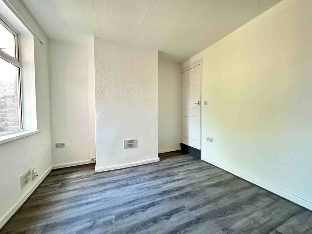 Lord Street, NG18 1HQ