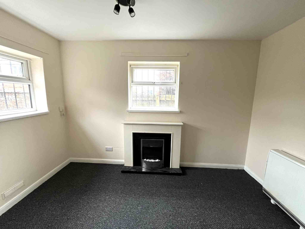 Flat, Outram Street, NG17 4FS