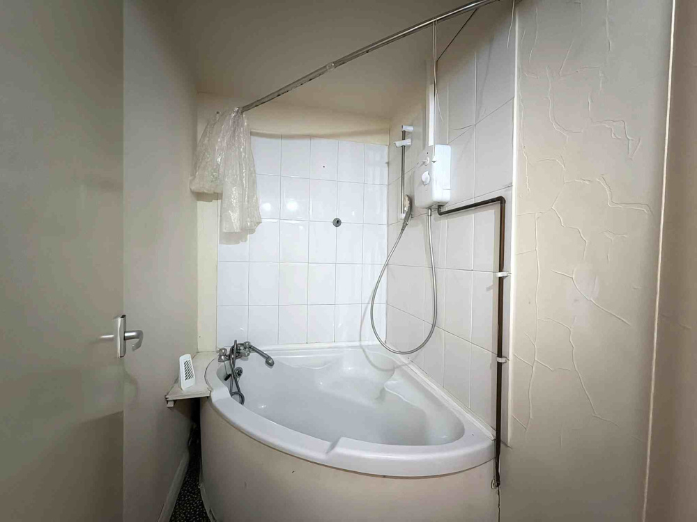 a, Ratcliffe Gate, NG18 2JA