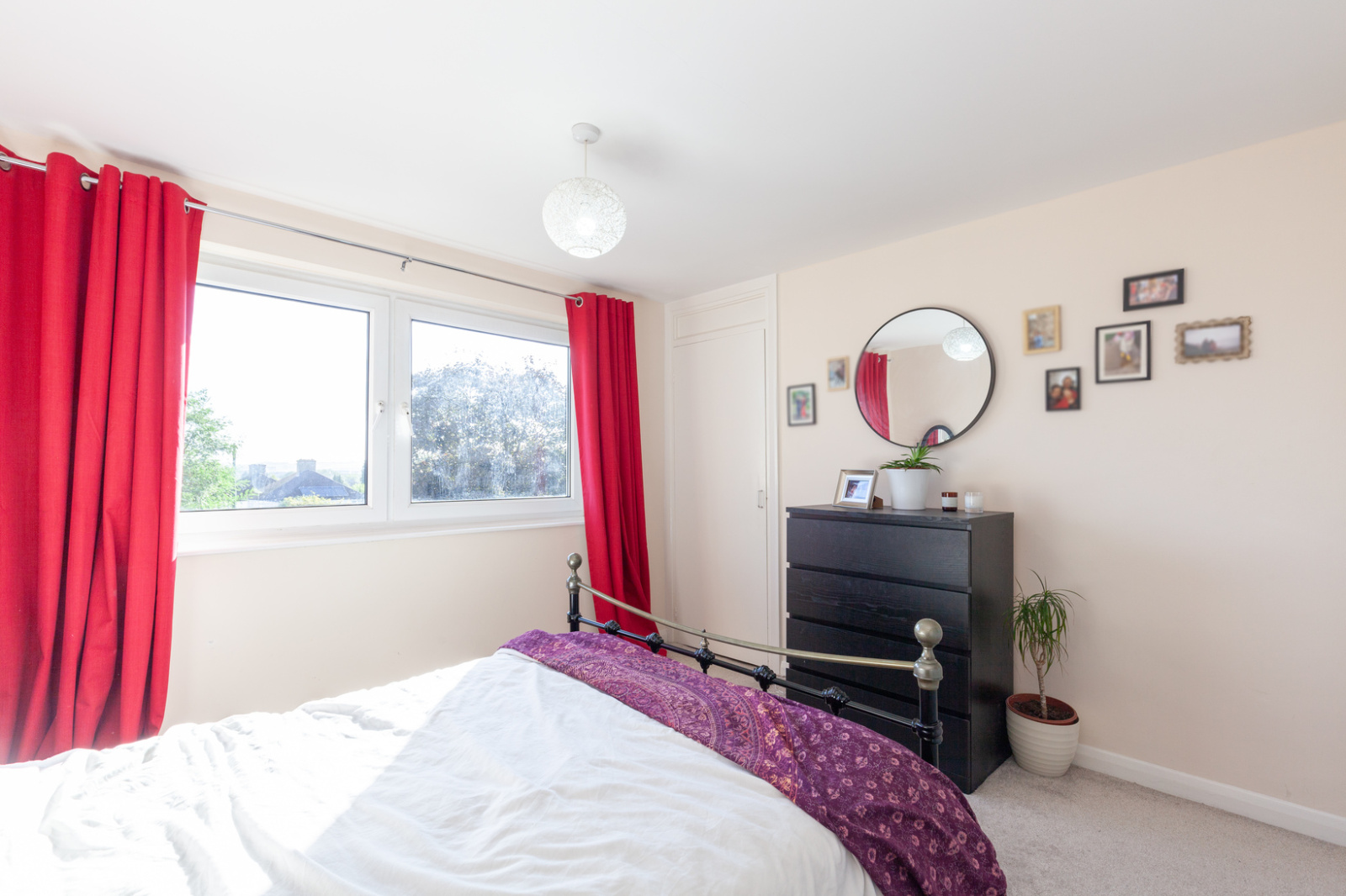 Pulker Close