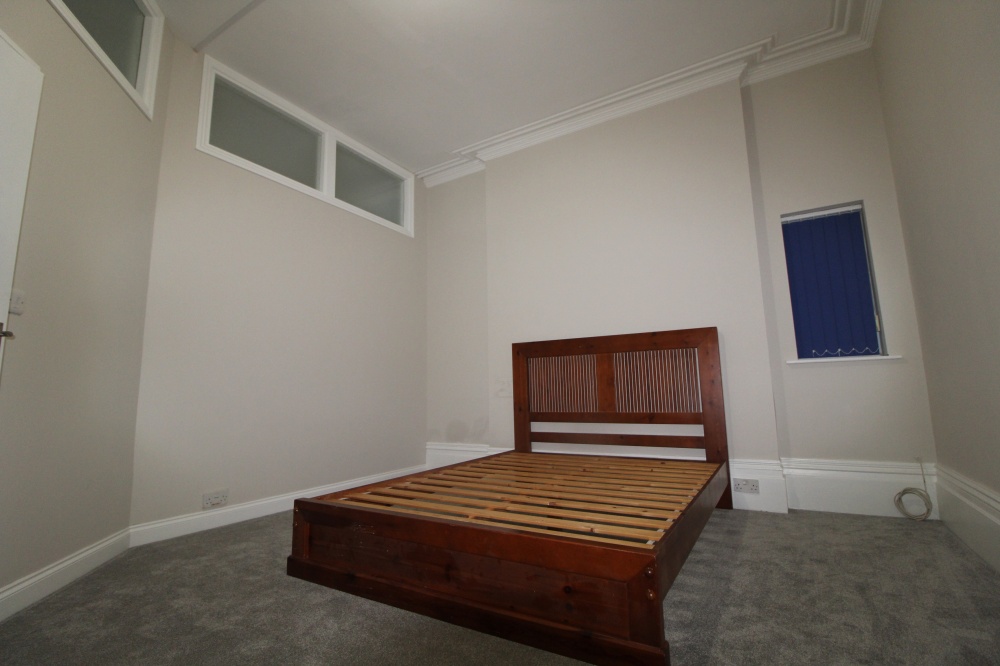 3 bed flat, Charnwood Street