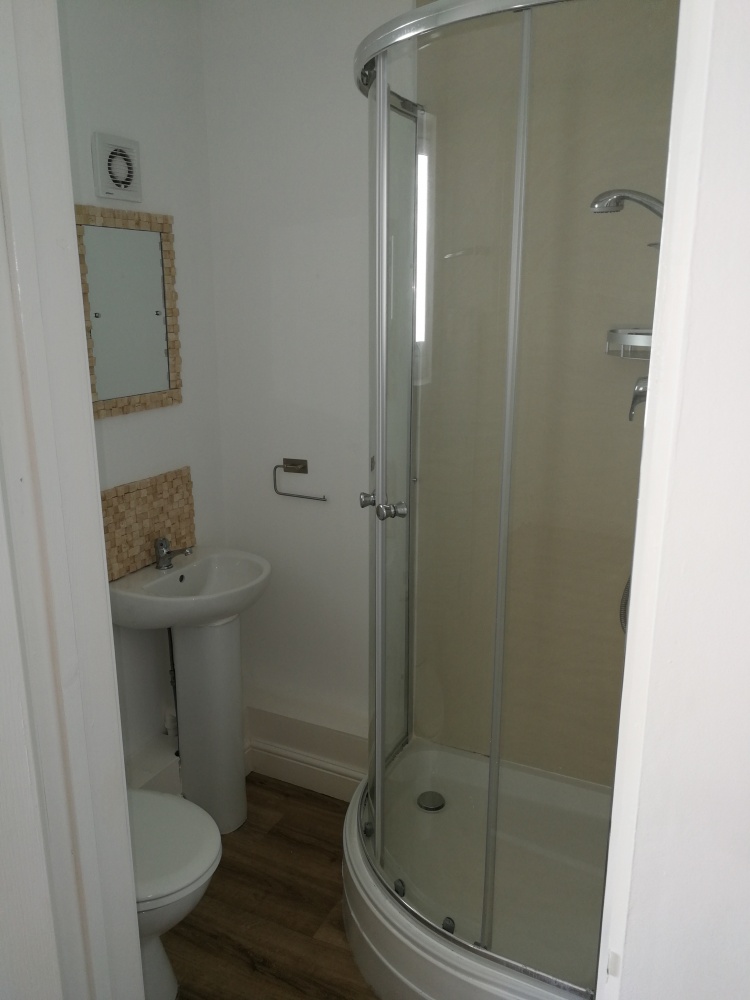 Flat 4, 352 Uttoxeter New Road