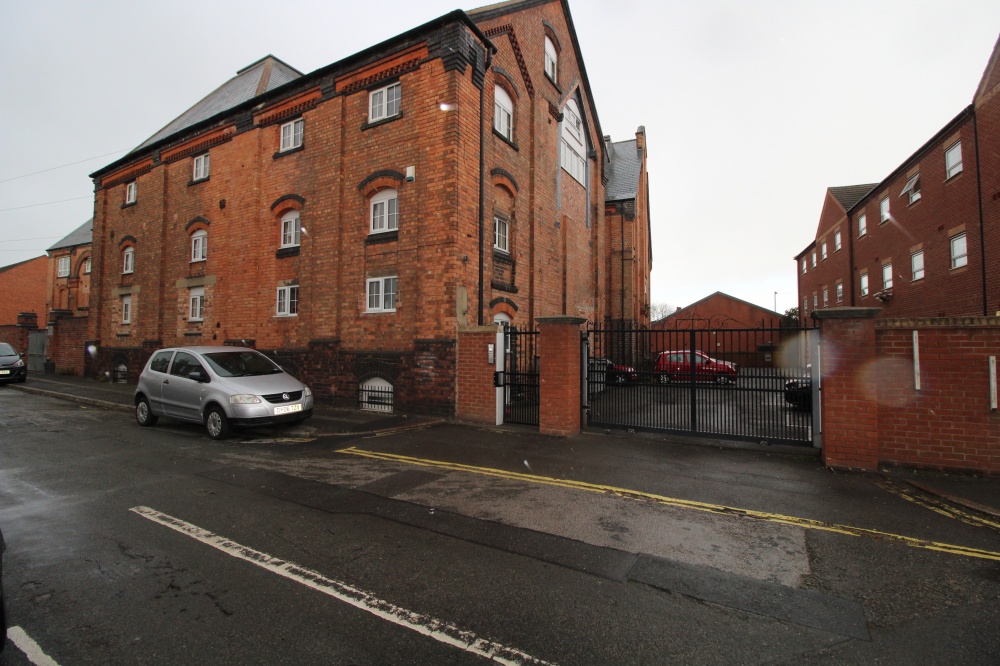 Flat 1, kiln house