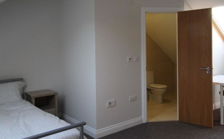 Flat 7, 111 Parliament Street
