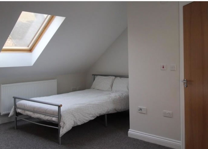 Flat 7, 111 Parliament Street