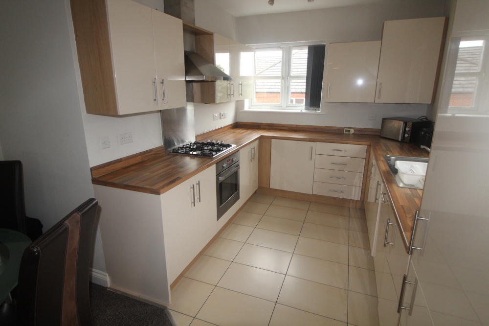 Flat 7, 111 Parliament Street