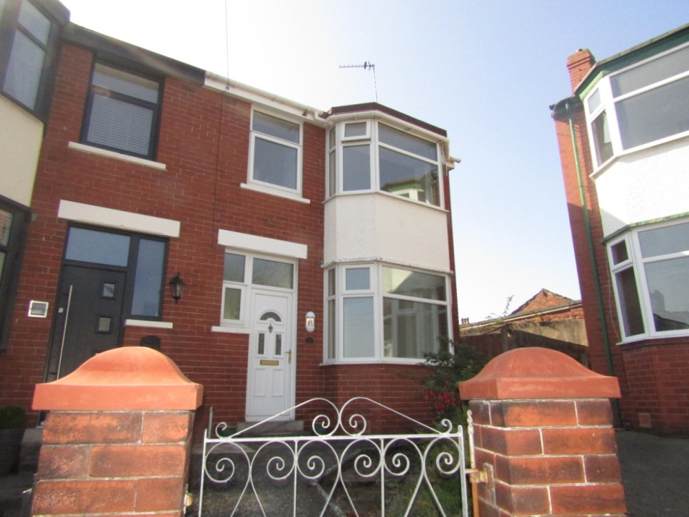 11 Cadby Avenue