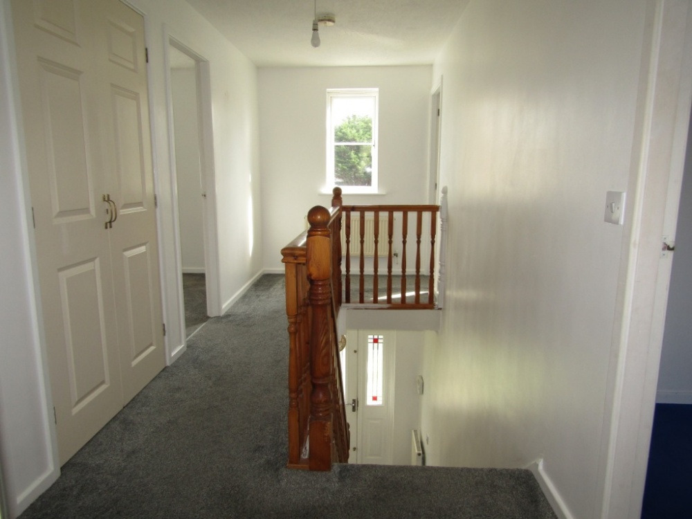 Valentia Road